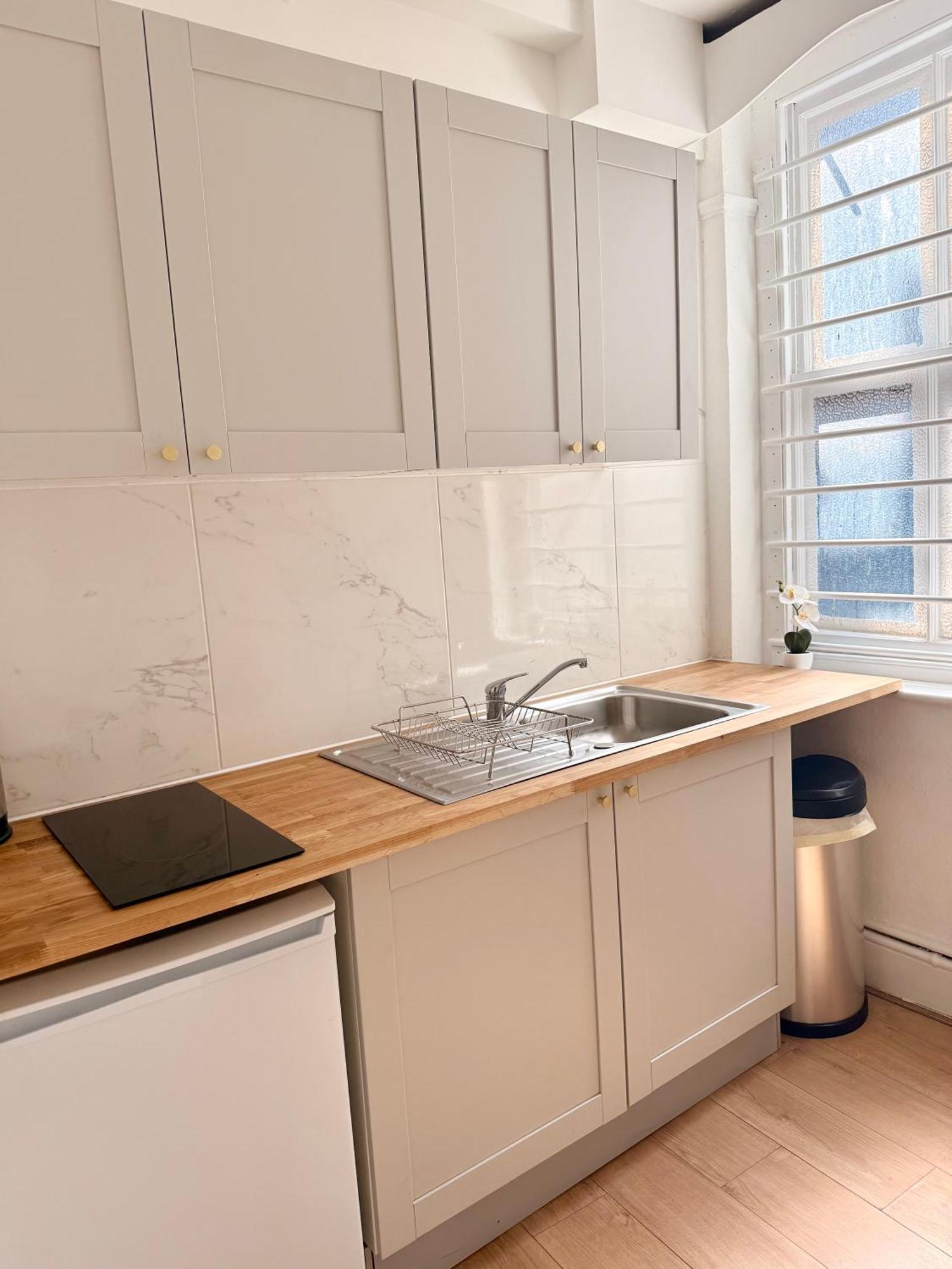 Candy Cafe Apartment London Bagian luar foto