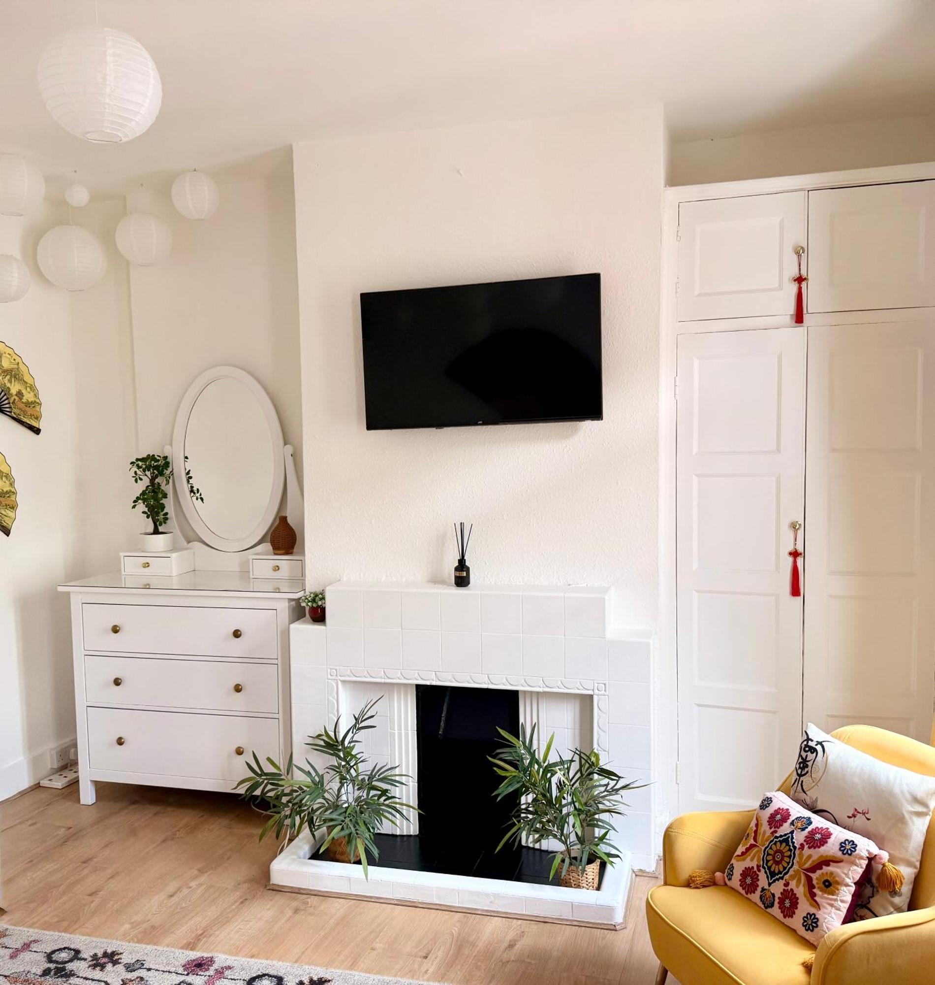 Candy Cafe Apartment London Bagian luar foto